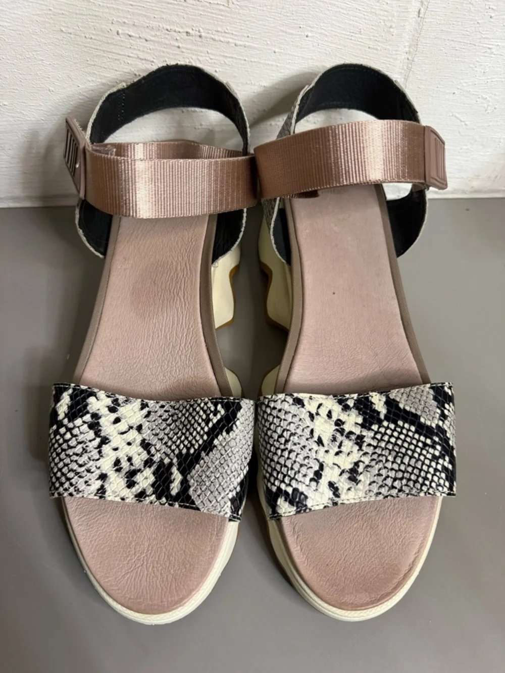 Sorel Women's Kinetic sandals - Picture 4 of 8